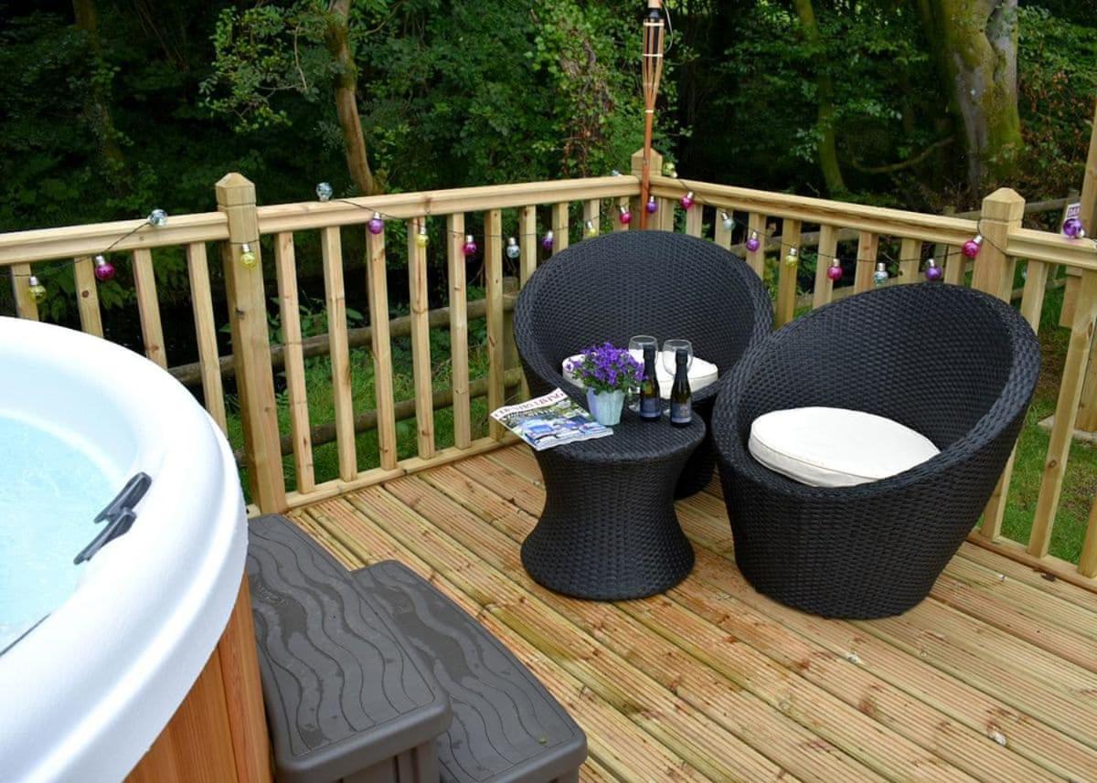 Riverview Lodges And Glamping Welshpool Exterior photo